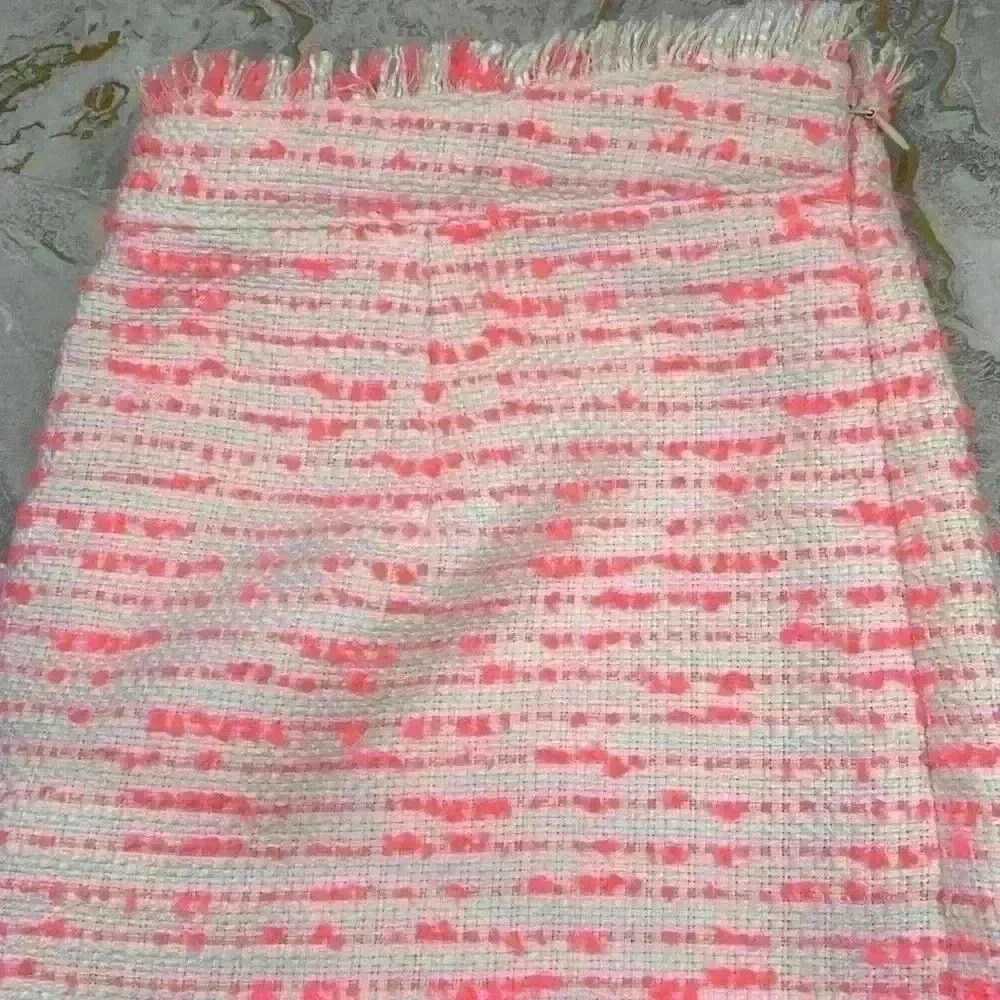 Cinq a Sept Tweed Neon Pink & White Coronado Shorts New - Picture 5 of 8